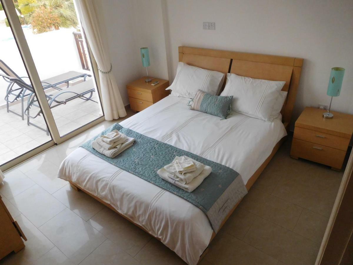 Vanessa 2 Bedroom Apartment Paphos Luaran gambar