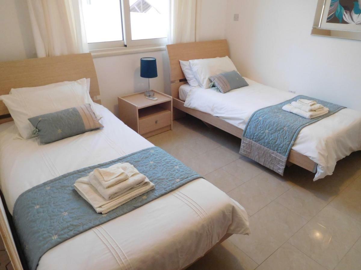 Vanessa 2 Bedroom Apartment Paphos Luaran gambar