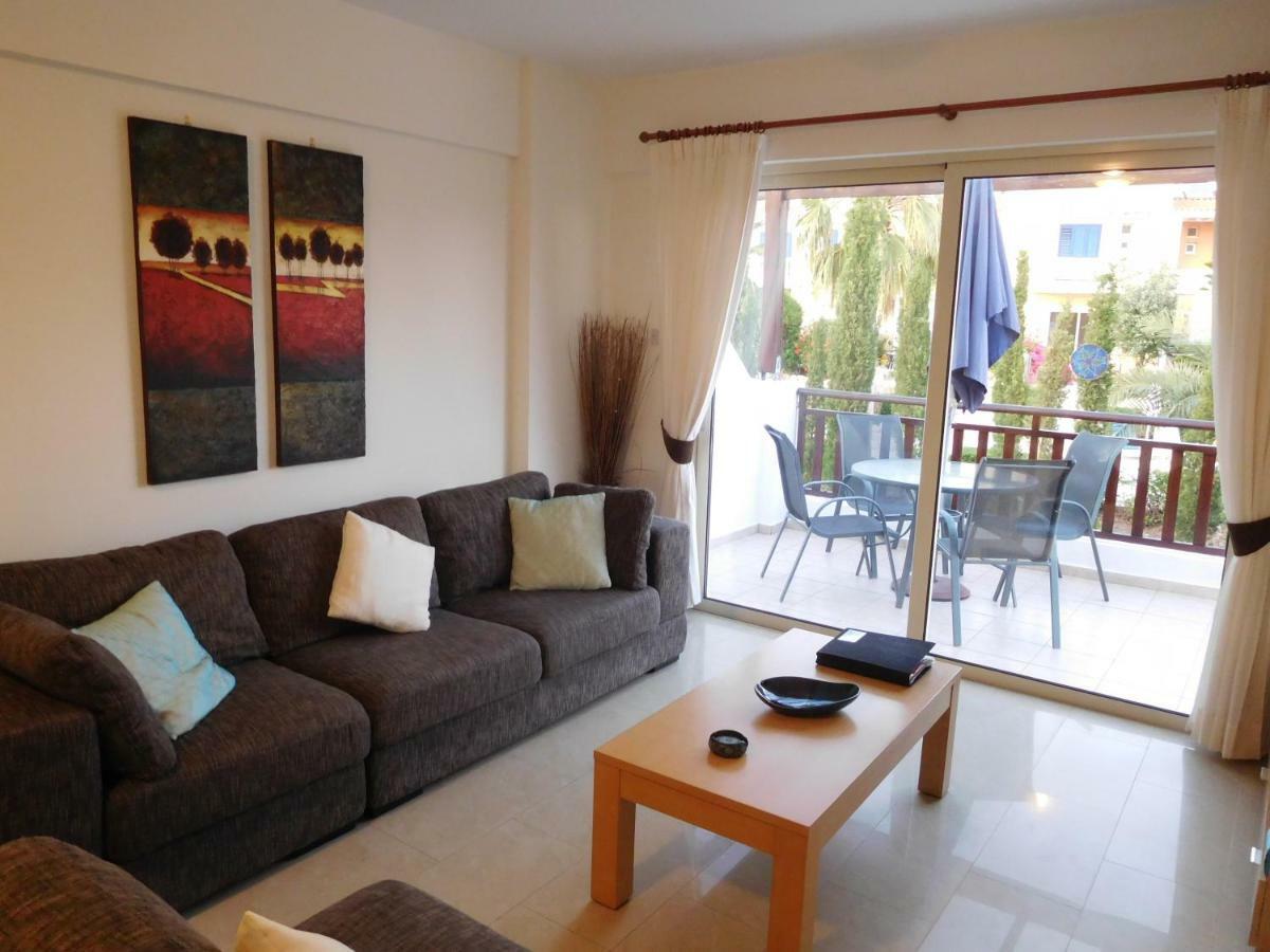 Vanessa 2 Bedroom Apartment Paphos Luaran gambar