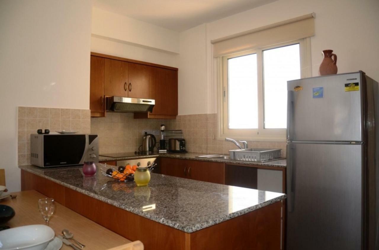 Vanessa 2 Bedroom Apartment Paphos Luaran gambar